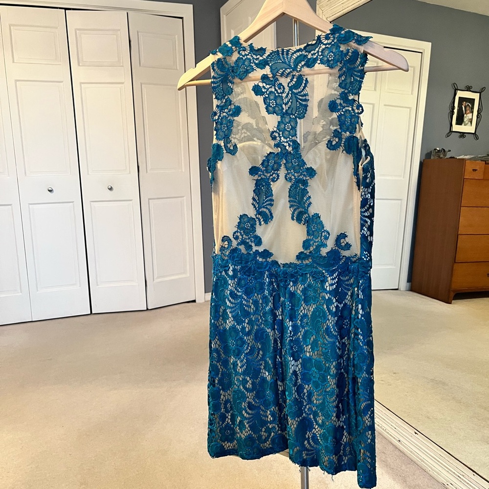 One of a kind formal dress - Picture 3 of 10